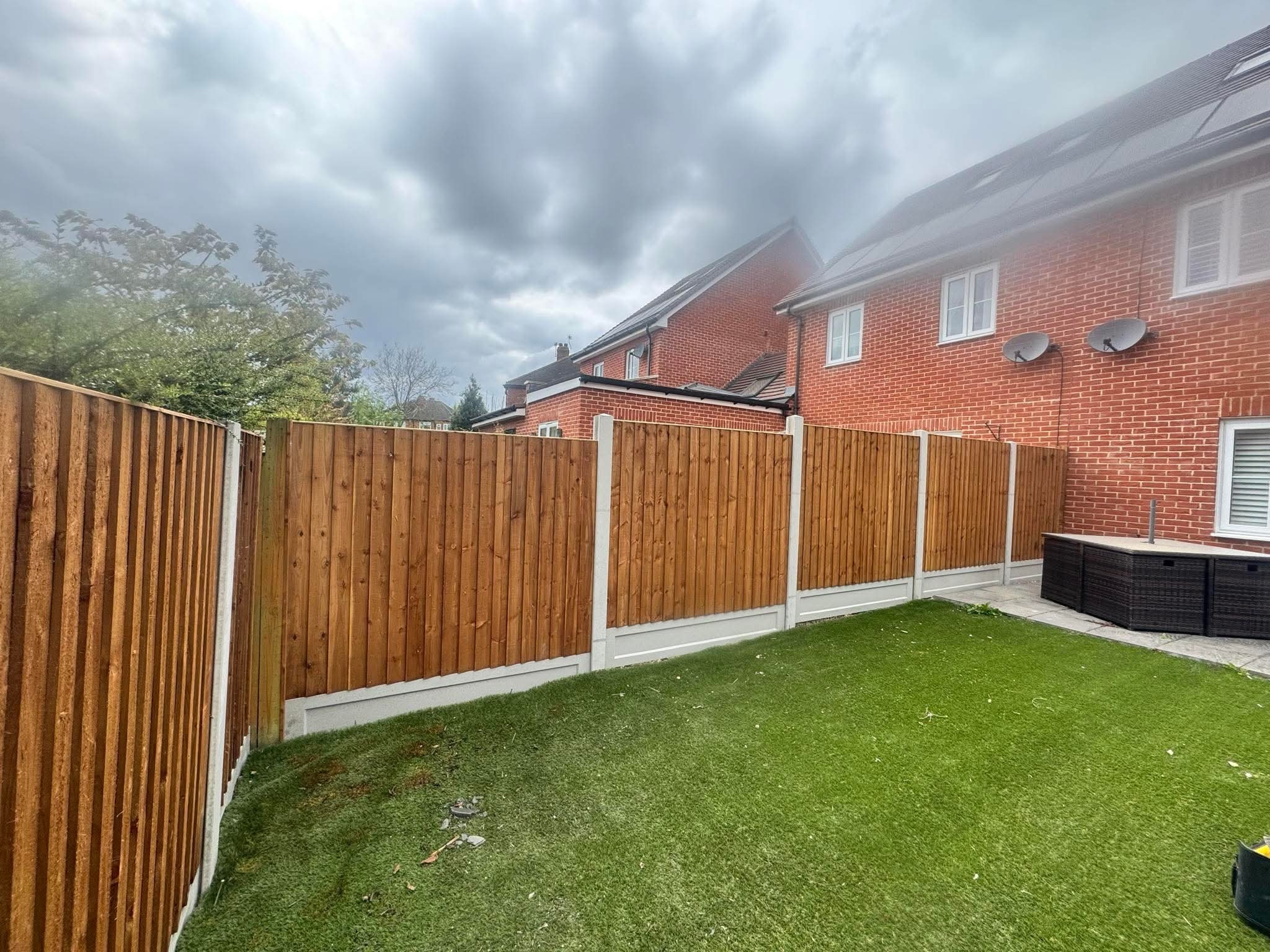 closeboard fencing